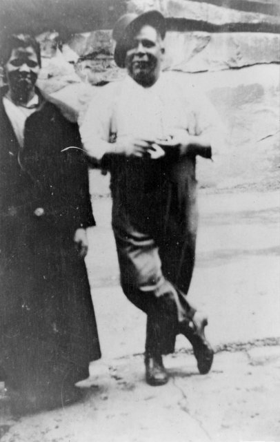 Fred Maynard and his sister at the Rocks, 1927 - at the height of his political activities